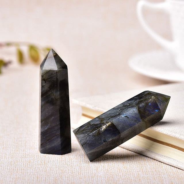 Story of awakening. Lifestyle store and community. Crystals and jewelry. Labradorite.